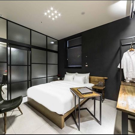 Hotel The Artist Dongdaemun Seoul Exterior photo