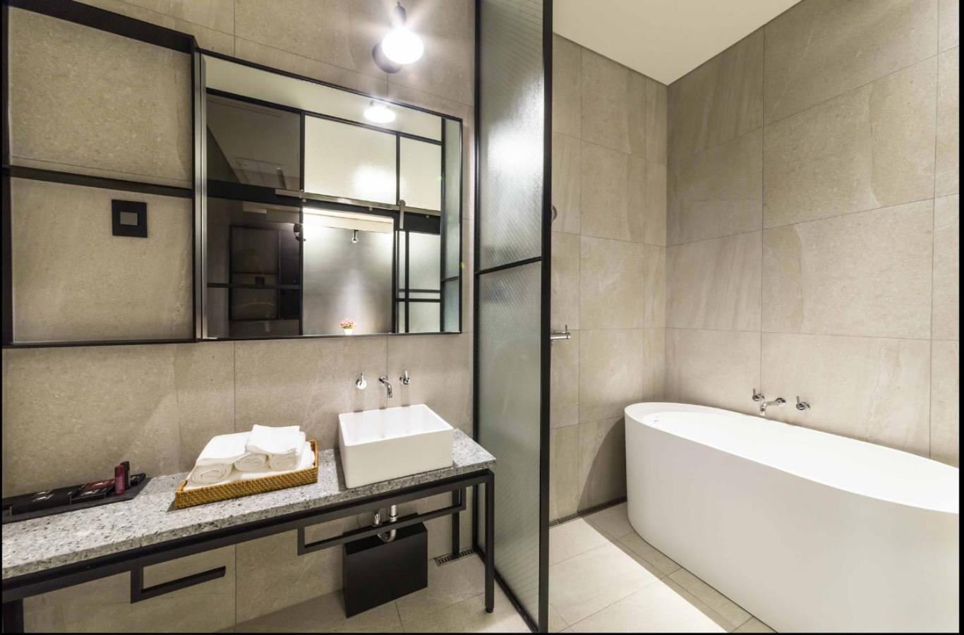 Hotel The Artist Dongdaemun Seoul Exterior photo
